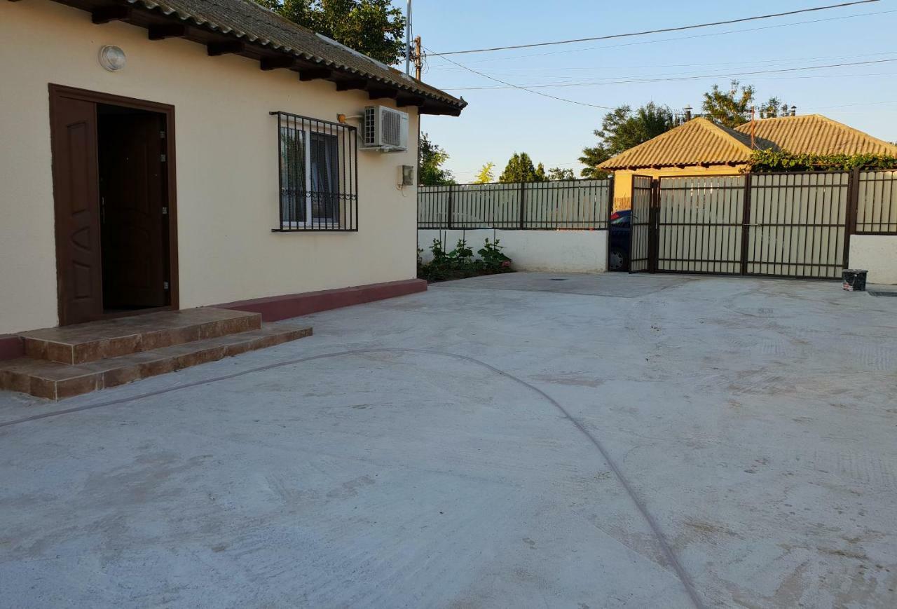 Casa Enka Hotel Tuzla Bagian luar foto